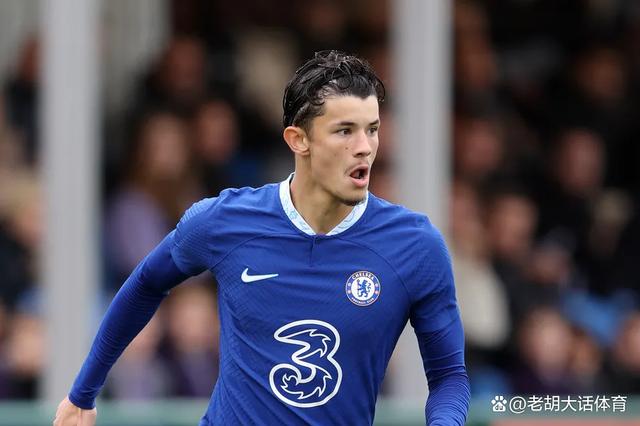 外媒:21岁前热刺、切尔西青训前锋苏苏普-贝尔接受泰国队征召