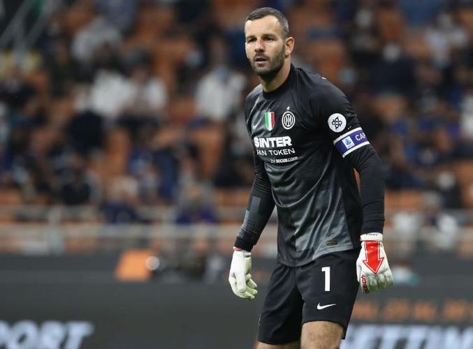 门神来了也没用！恰20禁区外突施冷箭远射弹地破僵，国米1-0领先