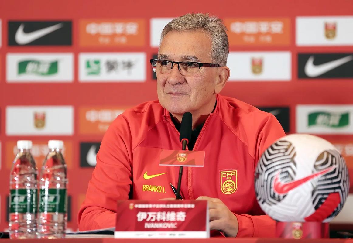 伊万曾知道单后腰被批评：输球不是采取某种战术，是整体实力不够