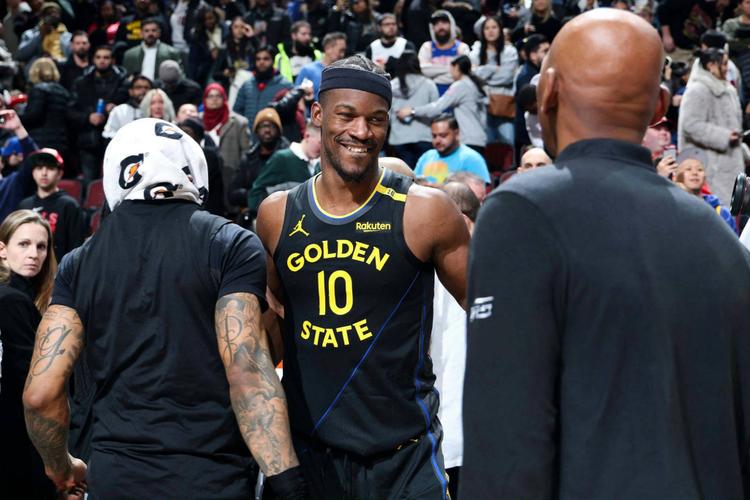 篮板抢得猛！巴特勒18中7 得到23分11板3助 其中有7个前场板