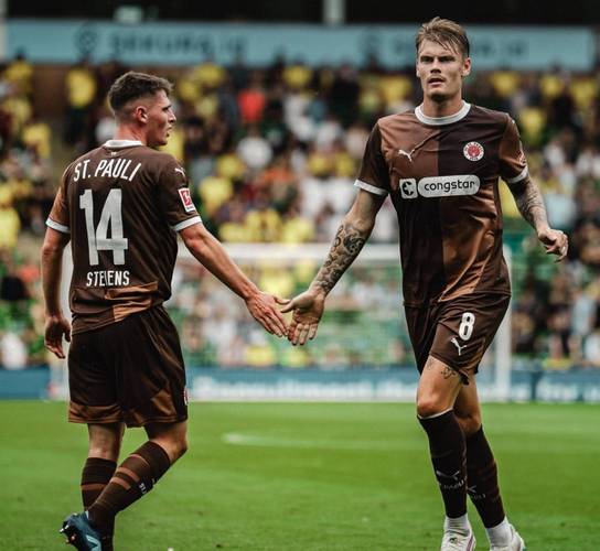 德甲彩经：多特蒙德全取三分