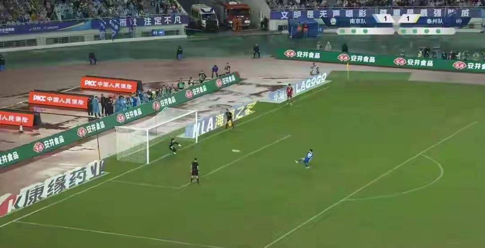 复仇！泰州队联赛阶段曾0-4不敌南通队，如今点球取胜夺冠
