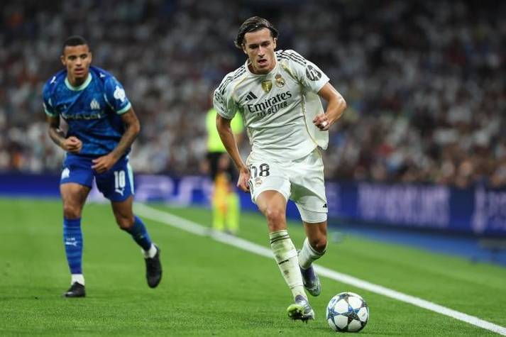 世几左？22岁卡雷拉斯身价左后卫第3 锁死亚马尔+上场献世界波...