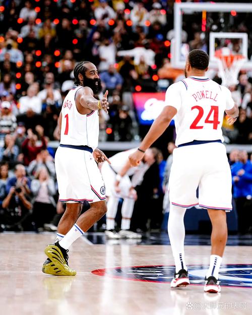 鲍威尔：之前快船说非常重视我 现在看来那都是空话