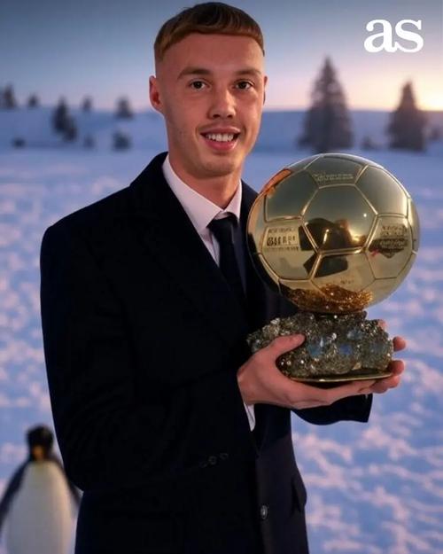 队友盛赞！凯塞多晒全场最佳奖杯，帕尔默评论：The goat🐐