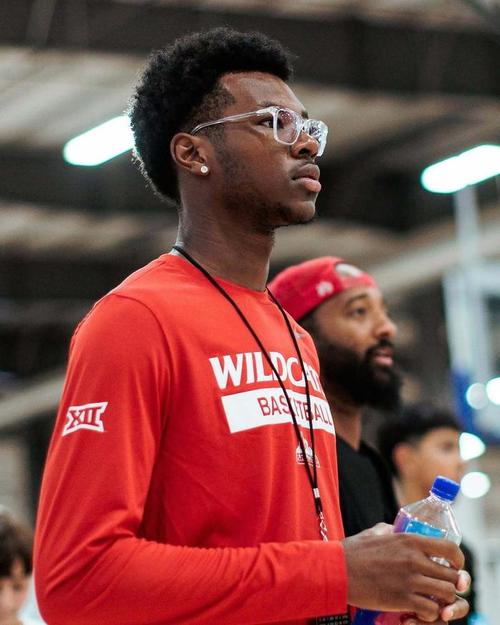 BR谈布莱斯大学首战没能登场：三星高中生的常态 福利赛才有机会