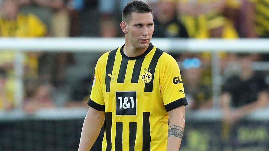 德媒：聚勒已成多特第五中卫，预计他不会再获得续约