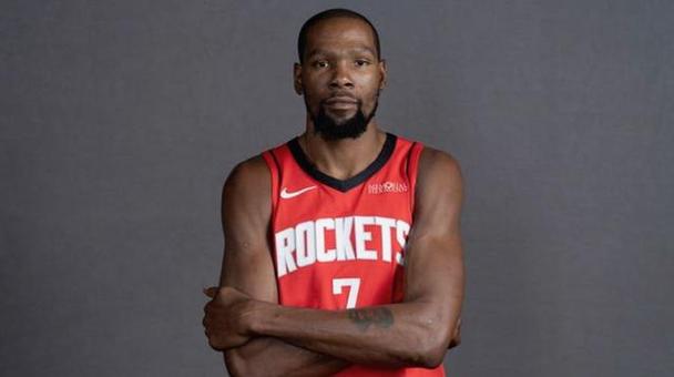 杜兰特赞赏阿门运动能力：他做任何事我都不意外