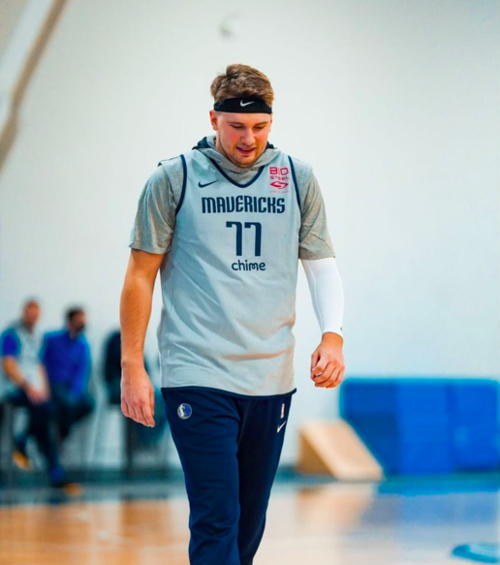 Skip：东契奇体重会涨回来的 重新出现双下巴&腰腹部长出游泳圈！