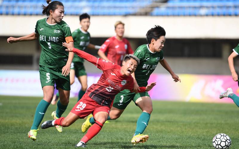 女足半场大比分落后！马德兴：去年换帅至今，女足究竟练了些啥？