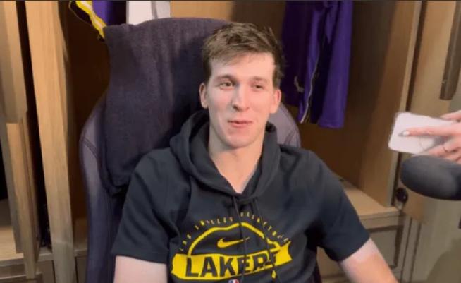 好基友！东契奇谈里夫斯：他打得像顶级球星 这是我最后一回夸他