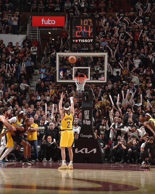 连续两个三分杀死比赛！瓦塞尔7记三分爆砍35分 12个进球纯跳投