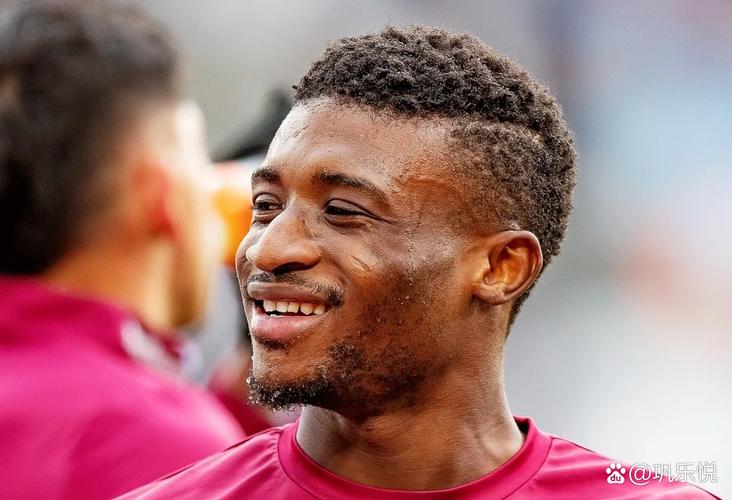 标价1500万欧！阿斯：巴萨、拜仁关注19岁桑托斯左后卫索萨