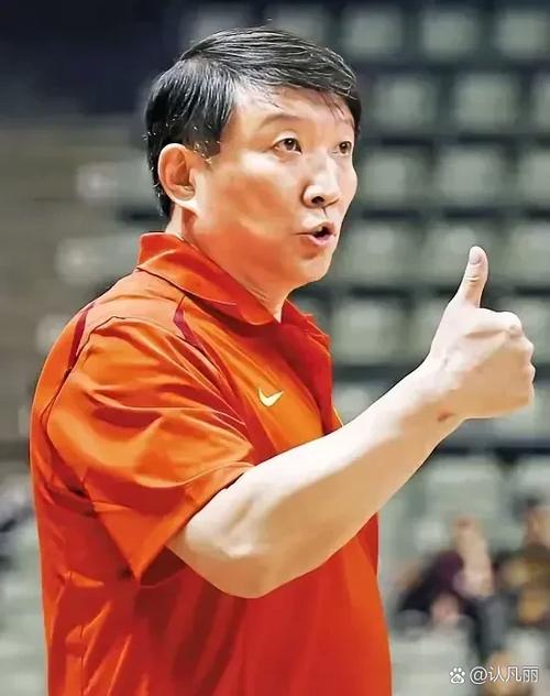 篮板要创新高?阿夫迪亚首节6中1拿2分2助 但抢下9板!