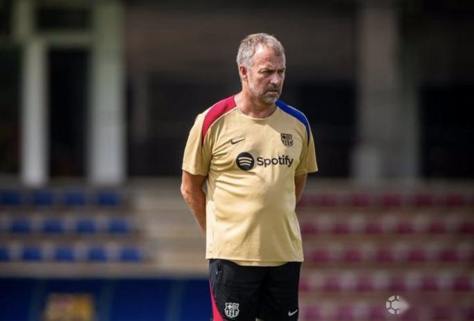 世体：弗里克赢球赛后不开心，是因为对比赛判罚非常生气